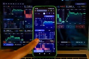 IHSG Masuk Zona Merah, Saham Perbankan dan Komoditas Tekanan Pasar